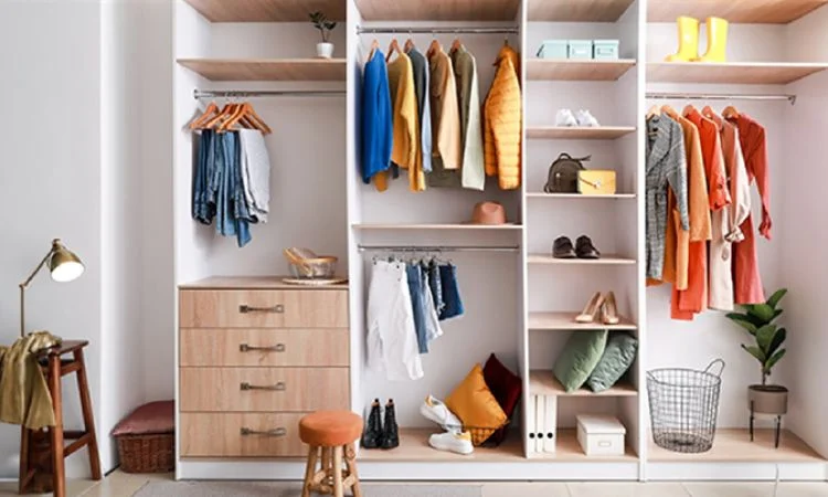 Floating Modern Wardrobe Design